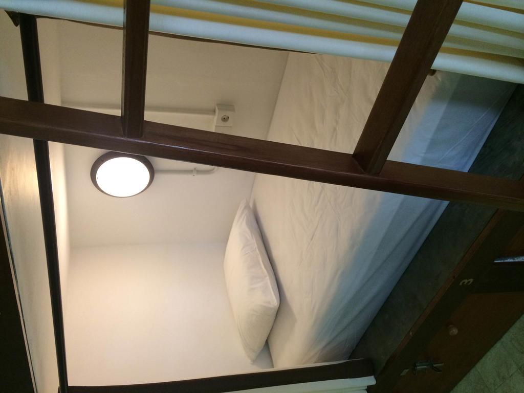 Kayun Hostel Downtown Кута Екстериор снимка