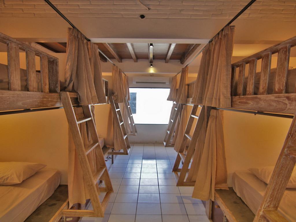 Kayun Hostel Downtown Кута Стая снимка